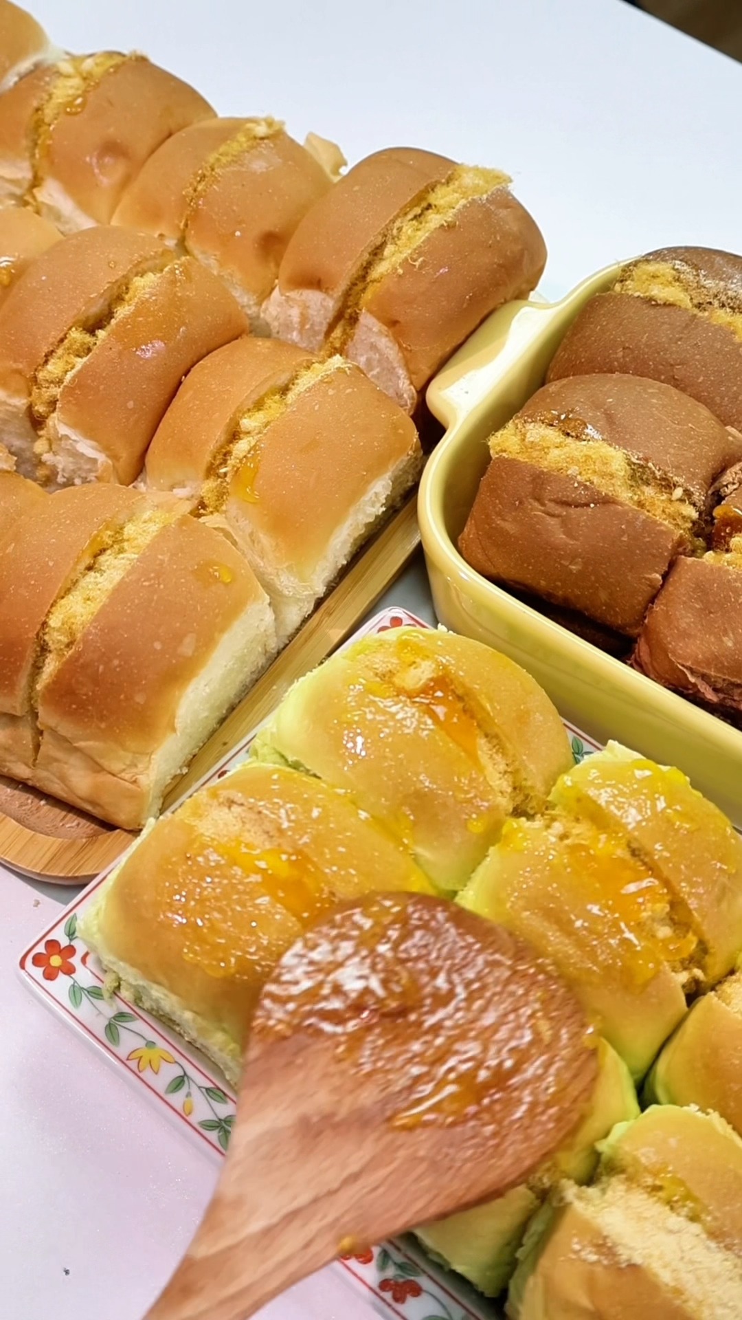 ขนมปังหมูหยอง